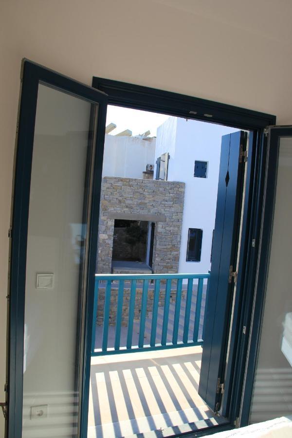 Paros-Memories-Neubau-Villen, Sportpool Aspro Chorio Exterior photo